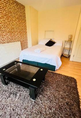 Reading Casa | Convenient Retreat Rooms