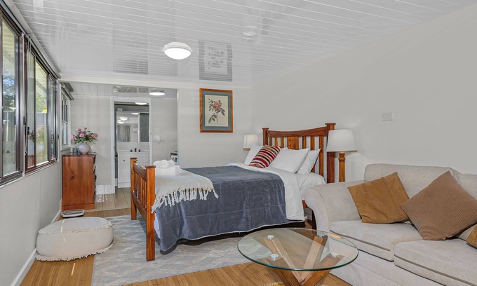 West Gosford Apartamento | Convenient spot Gosford /near M1HW,CBD,Hospital,Stadium,water view,fishing,pet