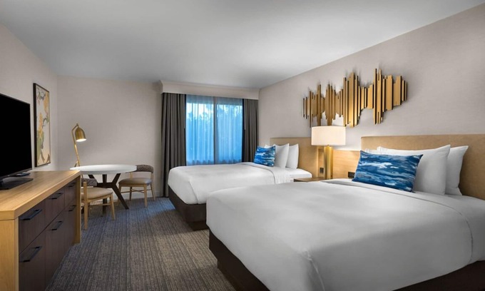 Milpitas Hotel | Convenient Stay, Superb Location! 2 Modern Units, Pet-Friendly, w/ Outdoor Pool!