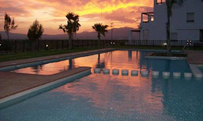 Alhama de Murcia Apartamento | Convenientemente ubicado 2 dormitorios en primera línea de apartamentos muy cerca del centro turístico
