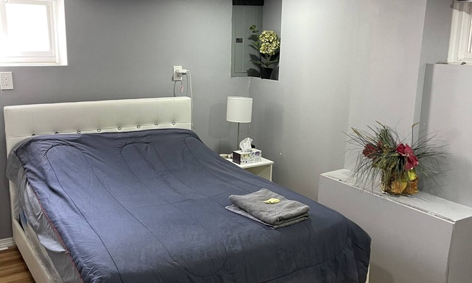 Mariners Harbor Casa | Conveniently located