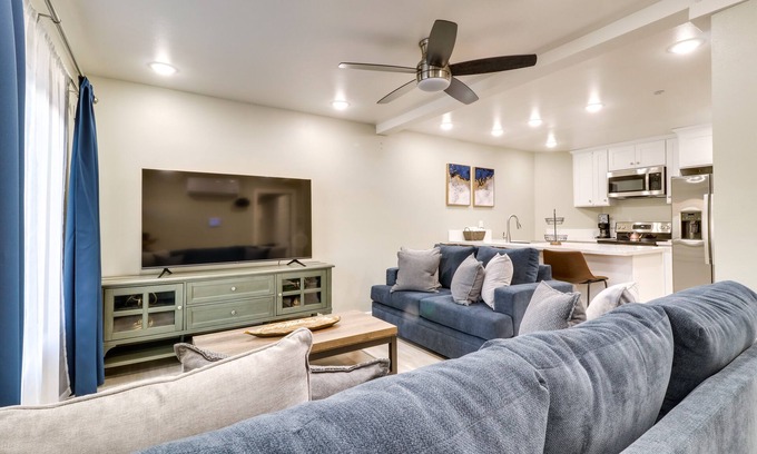 Fontana Apartamento | Conveniently Located Fontana Apartment!