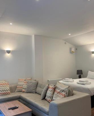 Cuddesdon Apartamento | Converted Barn, One Bedroom, Studio Glamping