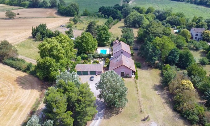 Montreal Casa | Converted railway station with large pool set in extensive grounds