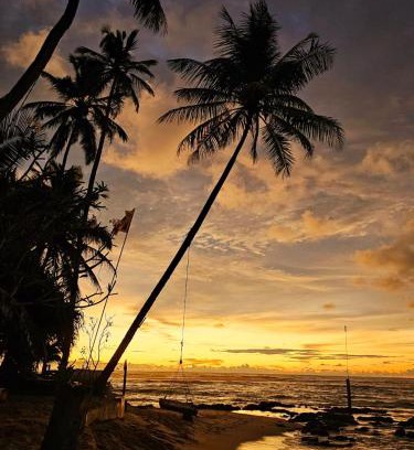 Akurala Hotel | Cool Beach Hotel