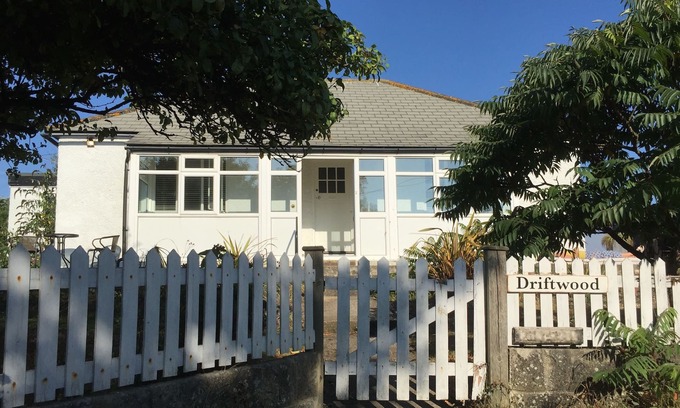 Icklesham Cabaña | Cool Beach House Hideaway: con el histórico Rye a la vuelta de la esquina.