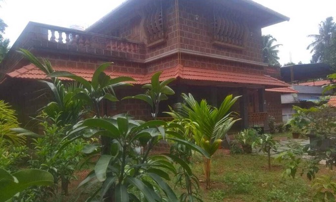 Irinjalakuda Cama Y Desayuno | Cool stay in the middle of Kerala where you can wander throguh natural beauty