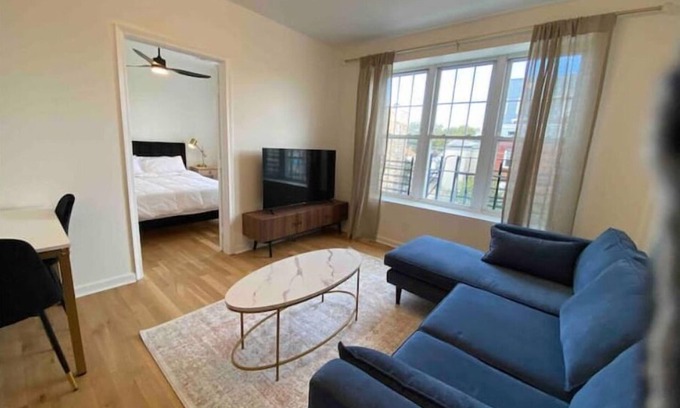 Communipaw Apartamento | Coolest Digs in Jersey City