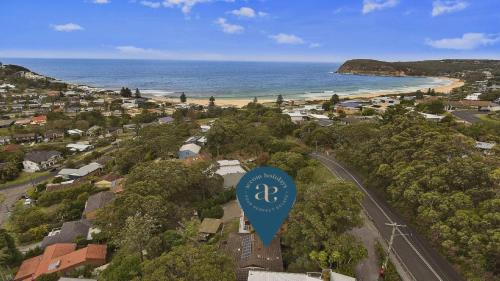 Copacabana Casa | Copacabana Tranquil Escape Views, Pet Friendly On Request Accom Holidays