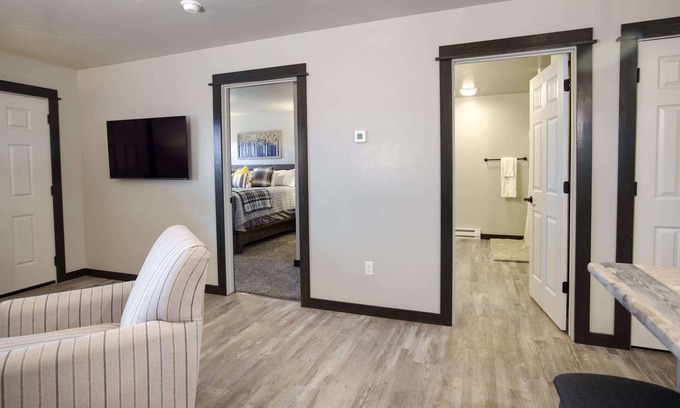 Butte Casa | Copper King Extended Stay Collection - Fully Furnished 2 bedroom duplex house