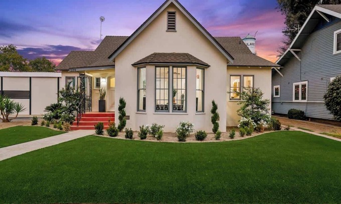 Tulare Casa | Copper Patch- Luxury Tudor 1930's home!