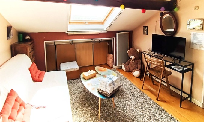 L'Hay-les-Roses Apartamento | Coquet 2 Pièces Sous les Toits