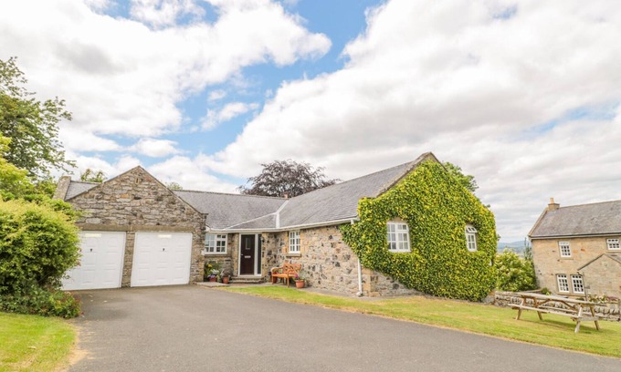 Old Bewick Cabaña | Coquet View Cottage, ROTHBURY