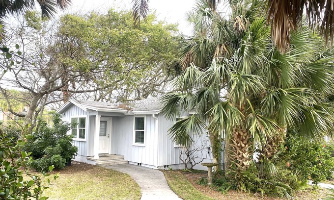 Vilano Beach Cabaña | Coquina Cottage on Vilano Beach