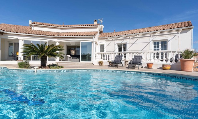 Fleury Casa | COR4 Spacious villa with private swimming pool, sea view SAINT PIERRE LA MER
