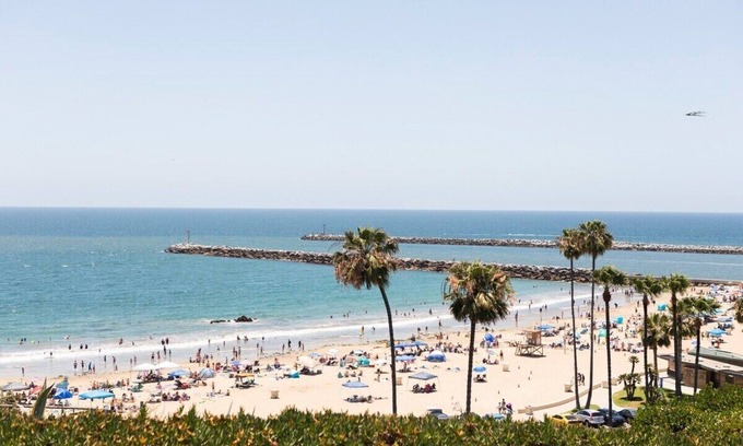 Corona del Mar Condominio | Coral Cottage in Newport Beach