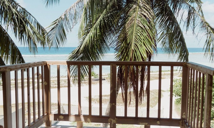 Thulusdhoo Island Hotel | Coral Inn