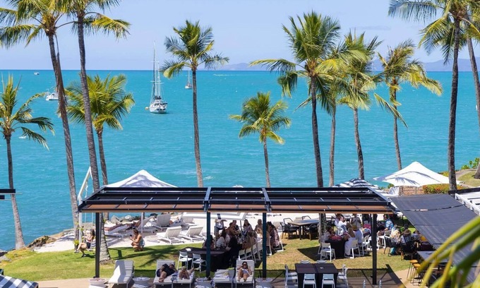 Airlie Beach Hotel | Coral Sea Resort
