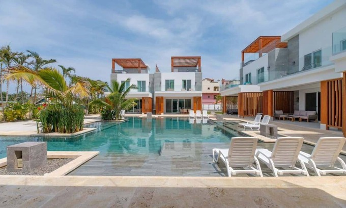 Lighthouse Estates Villa | Coral Villa