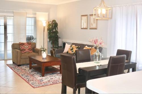 Charlotte Casa | Coralbell Villa - University City