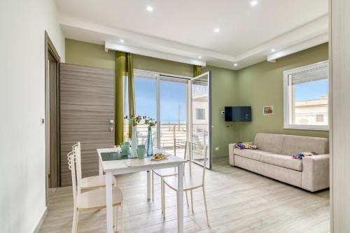 Agnone Bagni Apartamento | Corallo House 200m From The Sea - Happy Rentals