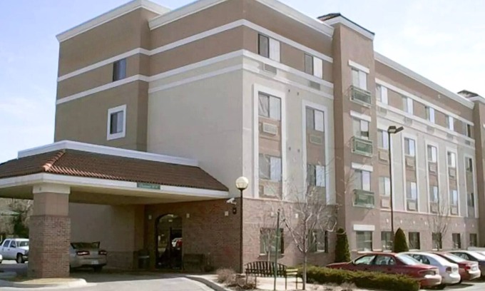 College Hill Hotel | Coratel Inn and Suites by Jasper Wesley