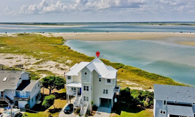 The Point Casa | Cordelia, Oceanfront House in Emerald Isle, NC!