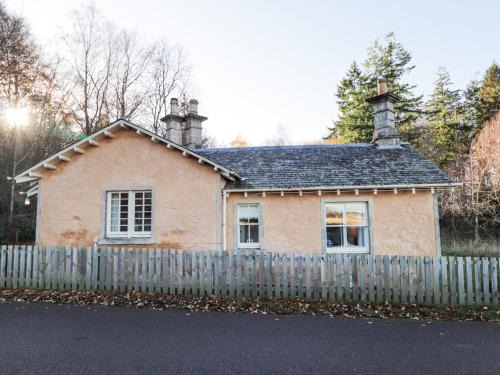 Forres Casa | Cormack Lodge - Brodie Castle