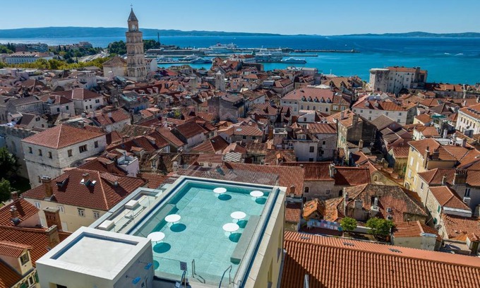 Old Town Hotel | Cornaro Hotel