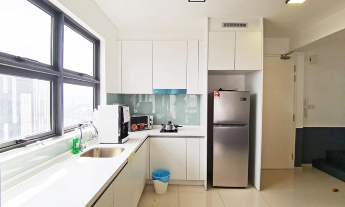 Taman Mutiara Apartamento | Corner Duplex Apartment @ EkoCheras (2BR)