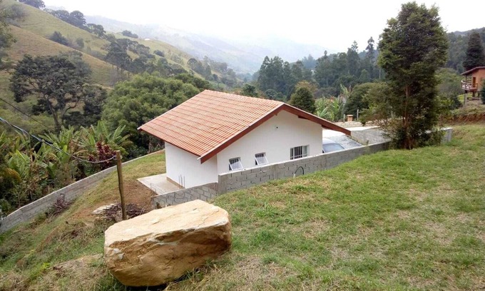 Sao Bento do Sapucai Cabaña | Corner of Divine Peace with a view of Pedra do Baú