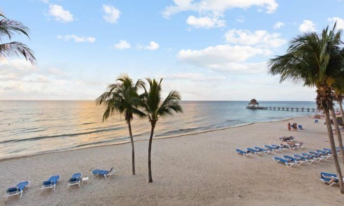 Costa Maya Condominio | Unidad de esquina en el edificio que estÃ¡ directamente en la playa
