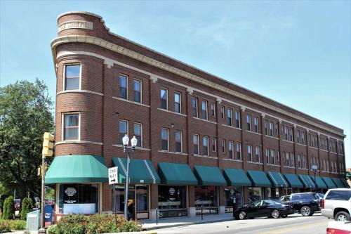 Chatham-Arch Apartamento | Corner view close to Gainsbridge and Lucas Oil