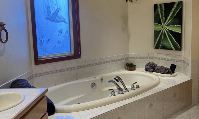 Oak Harbor Casa | Cornet Bay Lodge. Park retreat