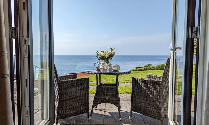 Seaton Apartamento | Cornish Seaside Apartment with Fantastic Sea Views