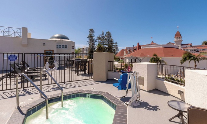 Coronado Condominio | Coronado Beach Resort
