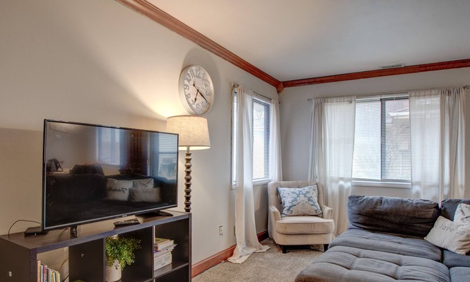 Merrillville Casa | Corporate Condo in Merrillville, Indiana near hospitals