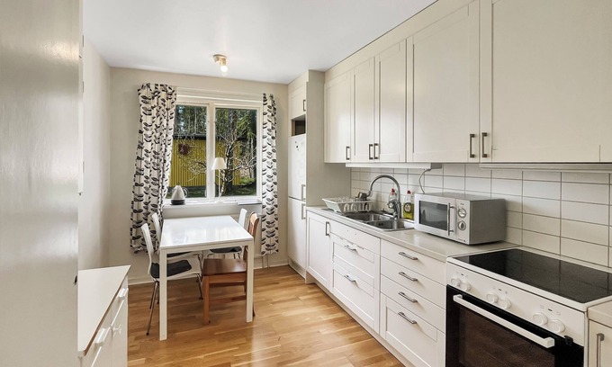 Bergdala Apartamento | Corporate Housing - 4 Beds