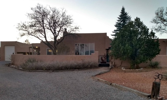 Corrales Apartamento | Corporate Housing in Corrales New Mexico