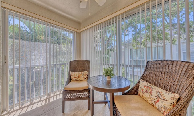Braden River Condominio | Corporate Rental on Corner of I-75 and University Parkway 15 min to Siesta Key