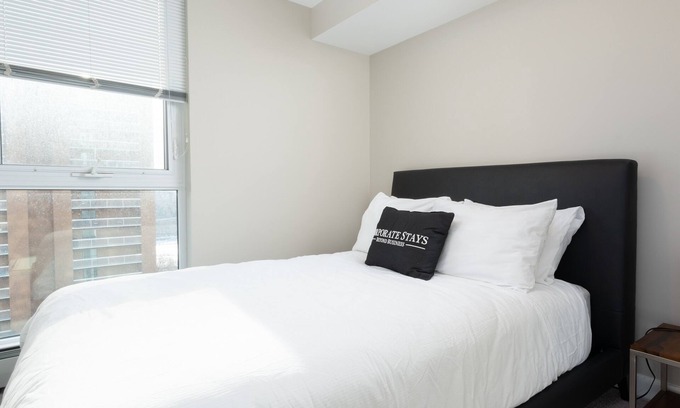 North Central Edmonton Apartamento | Corporate Stays Hendrix Aparments