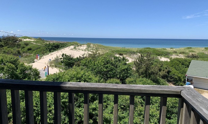 Dennis Casa | Corporation Beach- 4 BR House