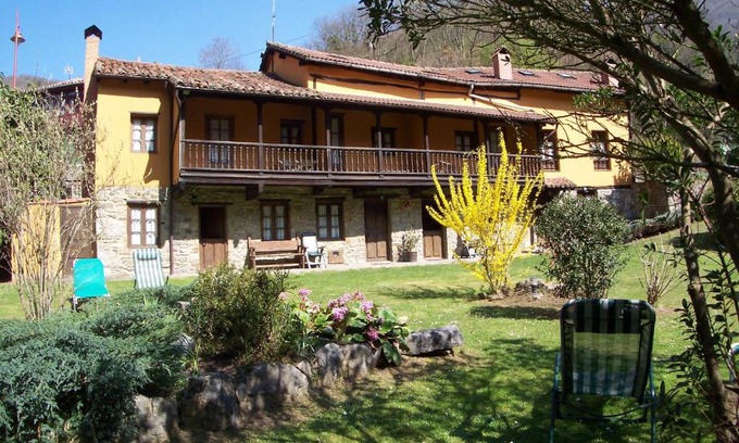 Barzana Casa | Corrada Torales