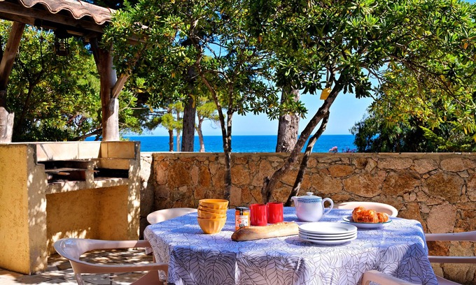 Monticello Casa | Corse Location Ile Rousse Bord de mer N°3 Résidence Saint Vincent