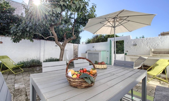 Morciano di Leuca Casa | Corte del Loto - Two Bedroom House, Sleeps 3