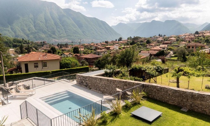 Tremezzina Casa | Corte Masnate "Blu" - Lenno by LoveComo