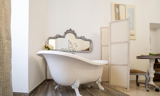 Giovinazzo Casa | Corte Pietrantica - Charming Rooms & Suites