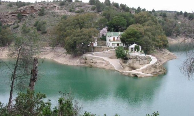 Alora Cabaña | CORTIJO QUINTILLO con vistas al RIO GUADALHORCE
