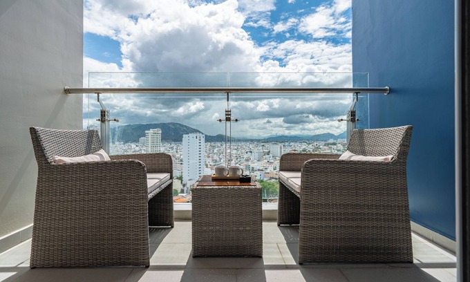 Tran Phu Beach Hotel | Cosmo Condotel Nha Trang