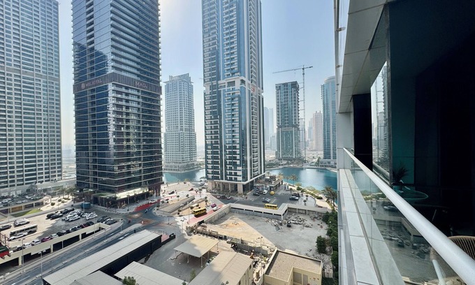 Jumeirah Lake Towers Apartamento | Cosmos Living Majestic Studio GCV2